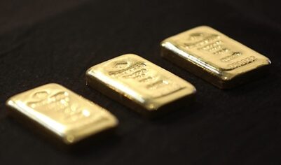 Стоимость золота достигла 3,5 тыс. долларов