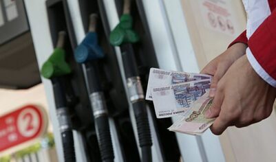 Цена Аи-95 на бирже впервые превысила 78 тыс. рублей за тонну