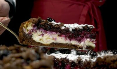 Королевская ватрушка с черной смородиной вкусный рецепт с фото пошагово и видео