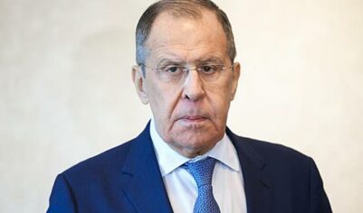 Свитер «СССР» после фотографий Лаврова с Аляски раскупили на месяц вперед