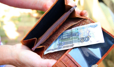 Россиянам стало нечем платить за ипотеку и автокредиты: задолженность растет