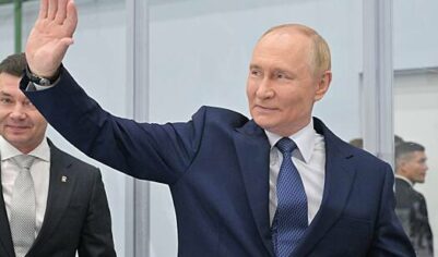 Путин приземлился на Аляске