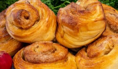 Слоеные булочки с корицей и яблоком вкусный рецепт с фото пошагово и видео