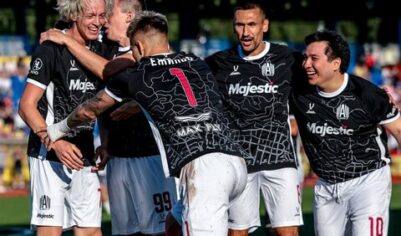 Блогер впервые надел бутсы и уничтожил профессиональный футбол России