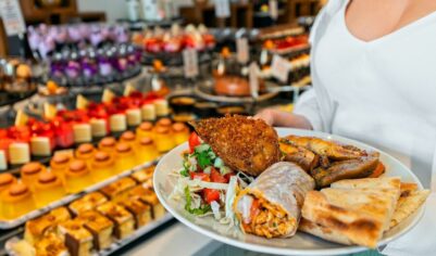 В Турции снова предложили отменить шведский стол. Чем его могут заменить?