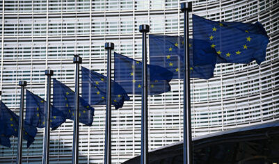 ЕК предложила ввести полный запрет на сделки с Роснефтью