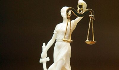 Мужчина пытался застрелить птицу и убил свою дочь