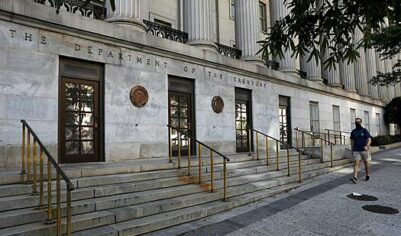 Власти США разрешили американцам продолжить платить налоги в России