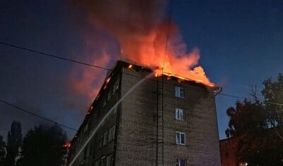 Кровля жилого дома загорелась в Липецкой области