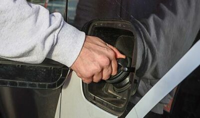 В России поставили задачу ограничить рост цен на бензин