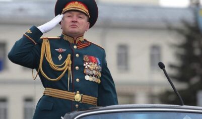 СМИ: экс-командующий ЛВО генерал-полковник Лапин уволен из армии 