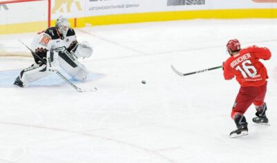 Первые уральское и татарстанское дерби в КХЛ забрали «Трактор» и «Нефтехимик»