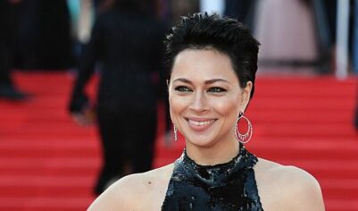 Самбурская показала свой портрет с лысой головой