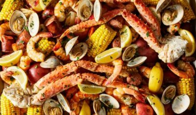 Море зовет: интересные рецепты с морепродуктами от шеф-повара