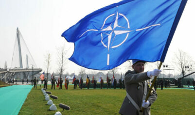 Над Украиной хотят создать бесполетную зону. Это шаг к войне с НАТО, считают в России