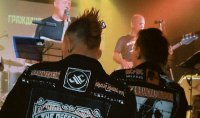 «Винтовка — это праздник»: почему в России по-прежнему любят «отца русского панк-рока» Егора Летова