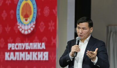 «Нас должно быть больше». Глава Калмыкии — о буддизме, местах силы и кикбоксинге в школах