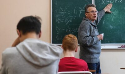 12 лет в школе вместо 11: в России хотят увеличить срок обучения для детей