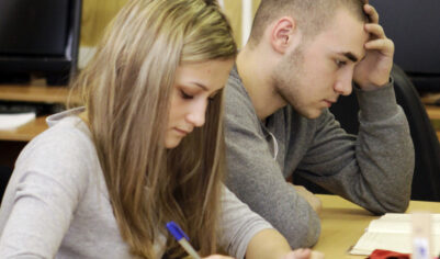 Учителя и родители говорят о школе: домашние задание и сокращение ОГЭ