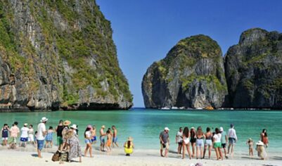 SHOT: российские туристы пострадали от неизвестного планктона на пляжах Таиланда