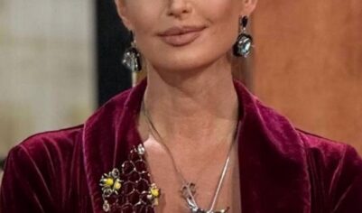 Анастасия Волочкова рассказала о дружбе с Ксенией Собчак, с которой у них теперь война