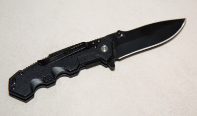 Подросток обезглавил готовившегося к пенсии отчима