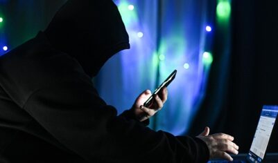 Россиянам рассказали, какие данные опасно хранить в телефоне