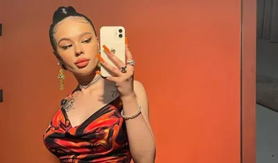 Инстасамка назвала Настю Ивлееву антипримером после «голой вечеринки»: «Святую я играть не буду»