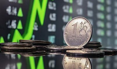 Аналитик Диашов объяснил, почему власти изменили прогноз по рублю