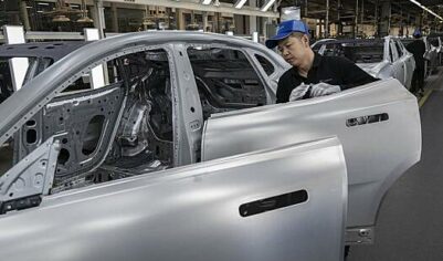 Положение китайской экономики оказалось хрупким и рискованным