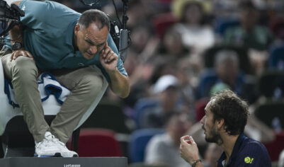 Медведев и Джокович проиграли двоюродным братьям в Шанхае