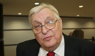 «Мне не хочется»: 91-летний Олег Басилашвили о возможном уходе со сцены