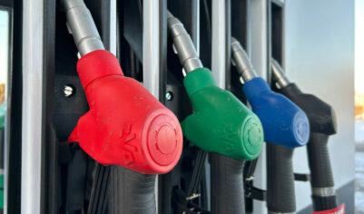 Названы четыре региона РФ, которым грозят перебои с бензином