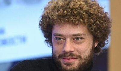 Внесенный в реестр экстремистов российский блогер отказался считать себя террористом