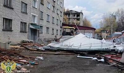 Ветер сорвал крышу дома в российском регионе