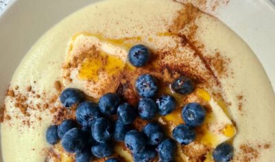 Манка по-новому: 5 вкусных блюд, которые точно не напомнят детский сад