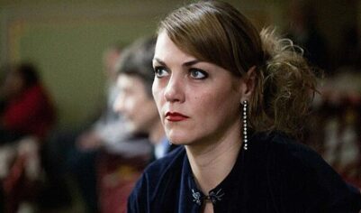 Актриса Анна Уколова отказалась комментировать своё падение в аэропорту Шереметьево