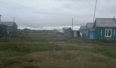 «Дали два часа»: тело якутской девочки, которую две недели сторожили родные, похоронят