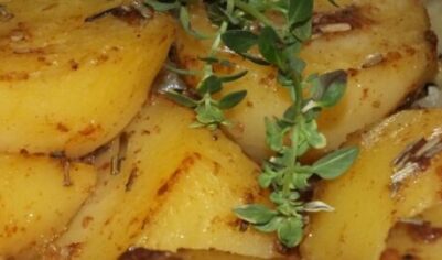 Румяный картофель в духовке вкусный рецепт с фото пошагово и видео