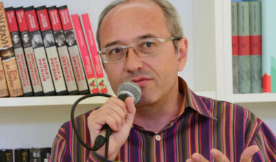 Историка русской кухни Сюткина задержали за фейки о ВС РФ. Он оскорблял Татарского