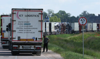 Литва хочет ограничить транзит в Калининград. Причина — воздушные шары с сигаретами