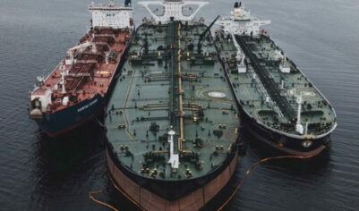 СМИ: компании из Прибалтики тайно заправляют танкеры «теневого флота» РФ в обход санкций