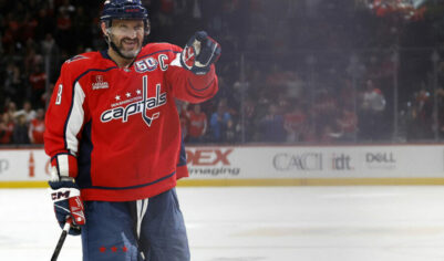 Овечкин установил рекорд, россиянин поразил курьезным голом: что случилось в НХЛ