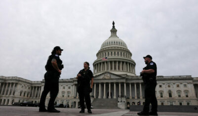 «Об Украине в Белом доме забудут». Зачем Трампу нужен шатдаун?