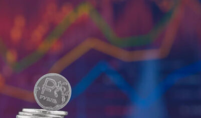 Рубль надеется на мир и игнорирует негатив от нефти