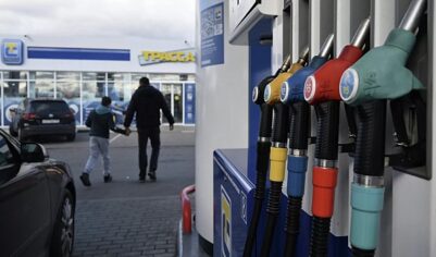 Опустятся ли цены на АЗС вслед за биржевыми котировками топлива