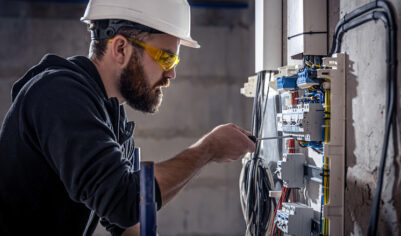 Заводам — рабочих, СПО — студентов, а школам — головную боль: новые «тезисы» приняты в Госдуме