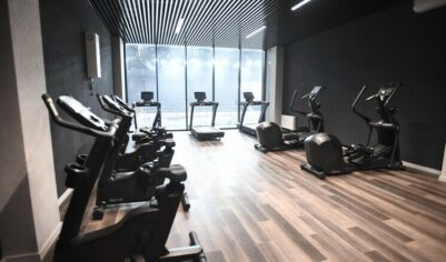 Назван лучший возраст для начала занятий спортом с целью снижения риска развития деменции