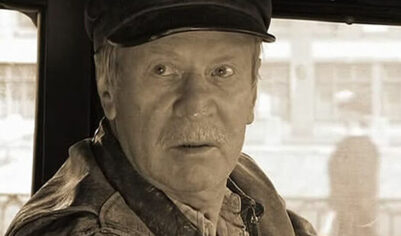 Сиделка Краско Пашкова заявила, что семья актера требовала с нее 10 тыс. рублей