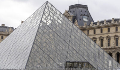 Участников ограбления Лувра за 7 минут власти назвали «любителями»